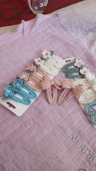 Заколки для девочек. Цена заколок пара 20000 сум