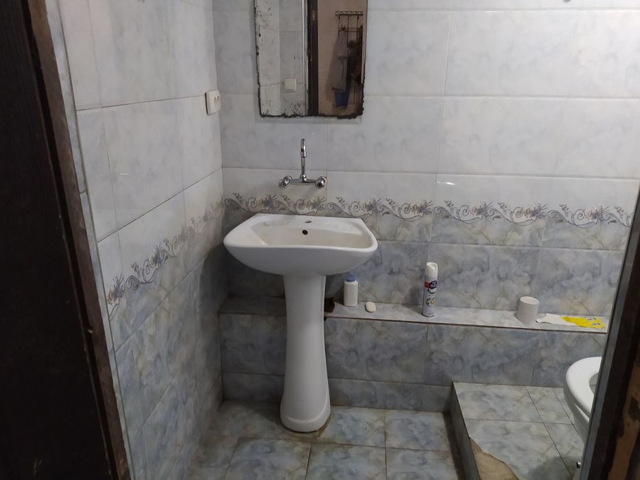 Kvartira xovli 2xonali student bollar va ishlaydiganlarga maklersiz