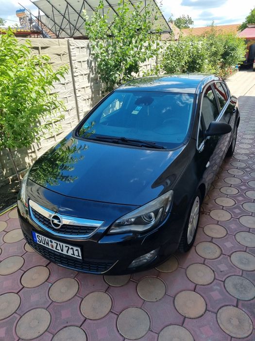 OPEL Astra 2010