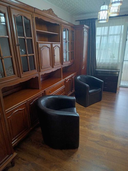 Vand apartament cu 2 camere