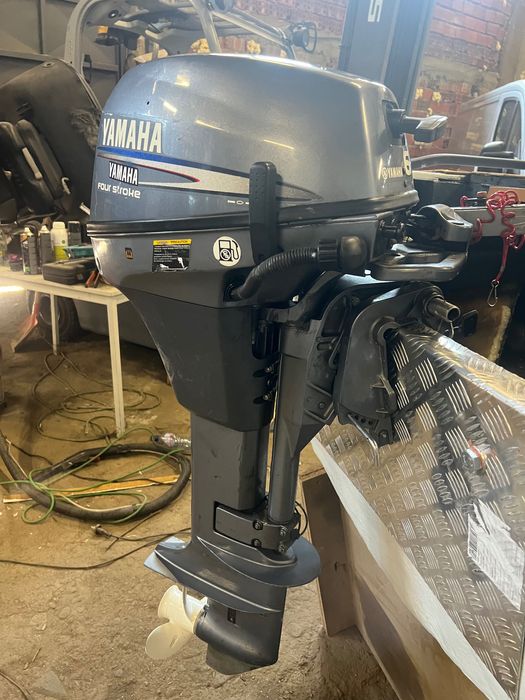 Yamaha 8/9.9HP 4тактов извънбордов двигател!