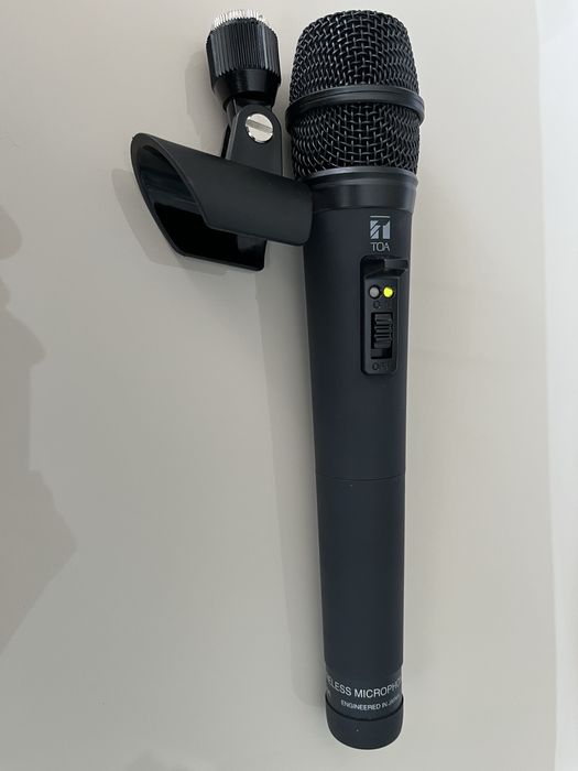 TOA WM-5220 UHF Wireless ръчен безжичен микрофон