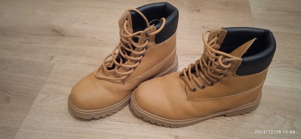 Детск изимни боти