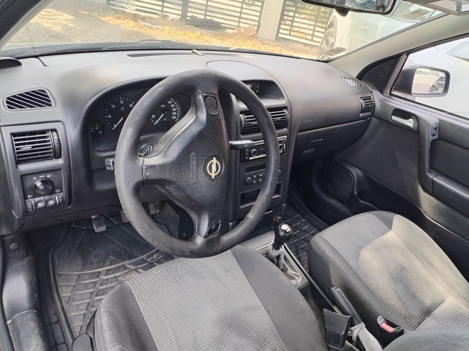 Vând Opel Astra g