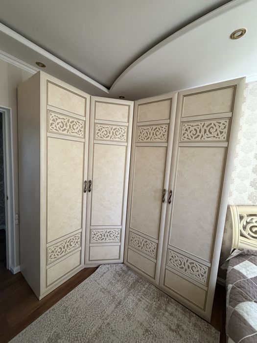 Продам спальный гарнитур