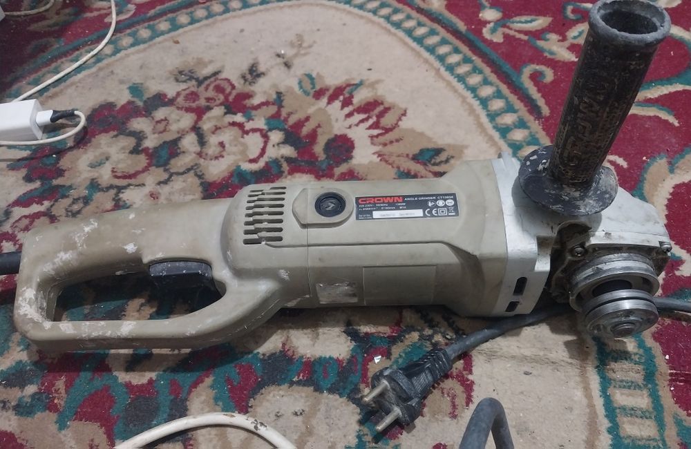 Болгарка -Кроун.