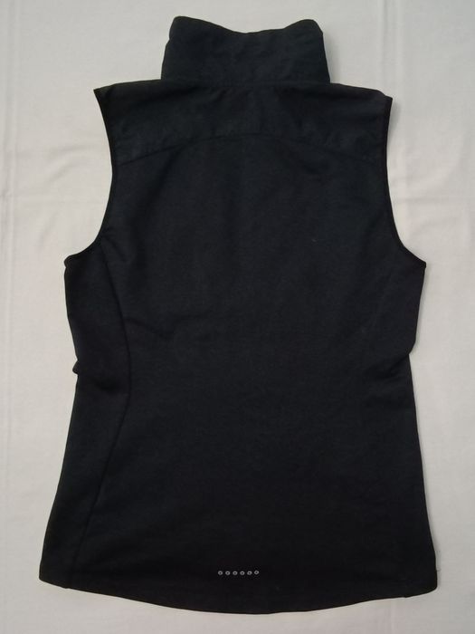 Nike Vest оригинален елек S Найк спорт черна грейка