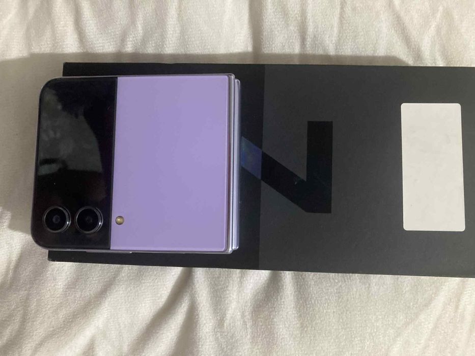 Vand samsung galaxy Z flip 4