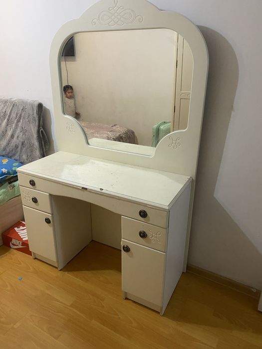 Туалетный столик