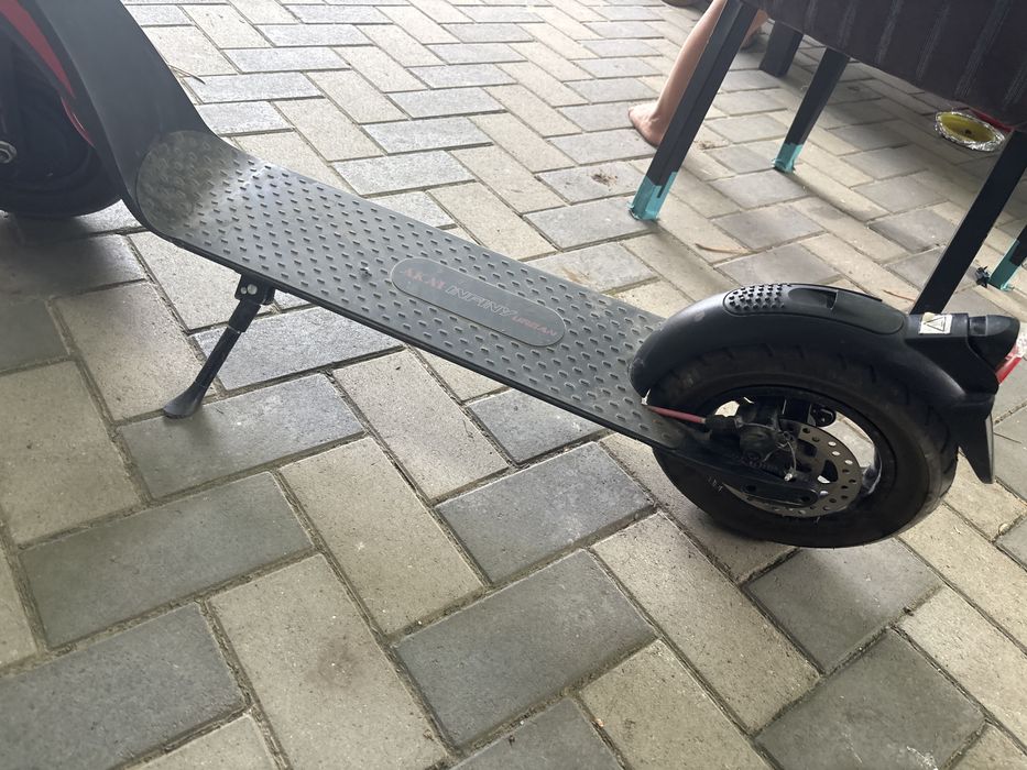 Trotineta electrica akai infiny urban
