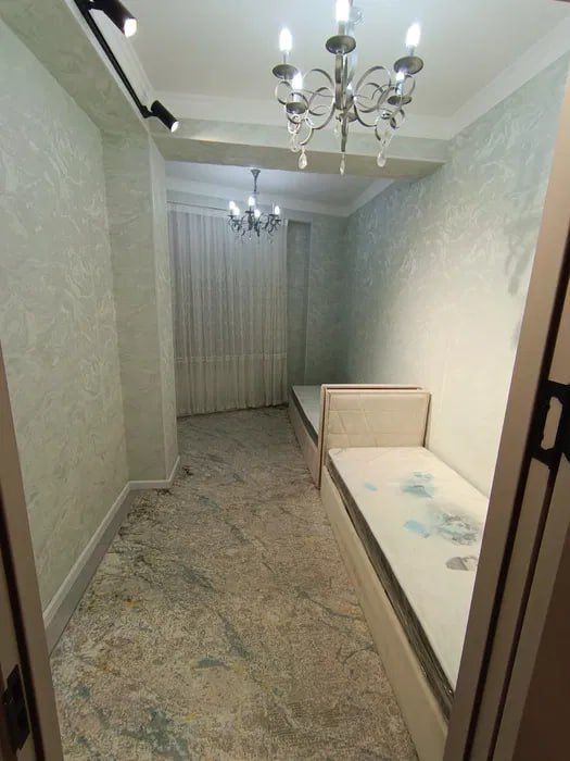 Срочно! Новостройка на Саламатина 3/5/10 общ пл 82м  с обстановкой