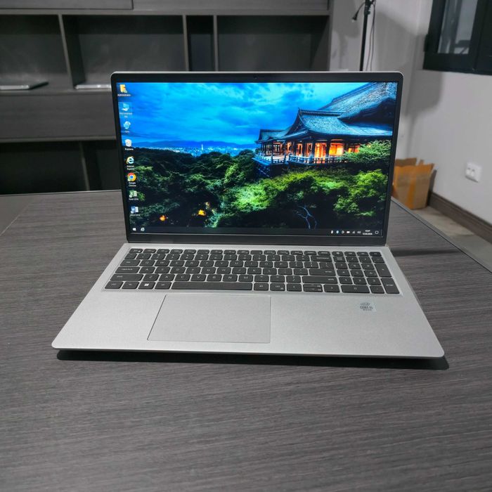 Dell  i5-1035G1/SSD256/RAM8
