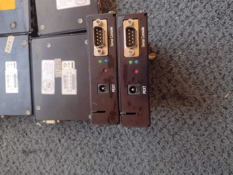 25 броя Mikrotik RB150 с алуминиеви кути