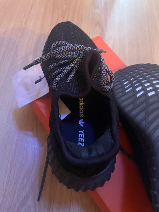 Продам новые кроссовки