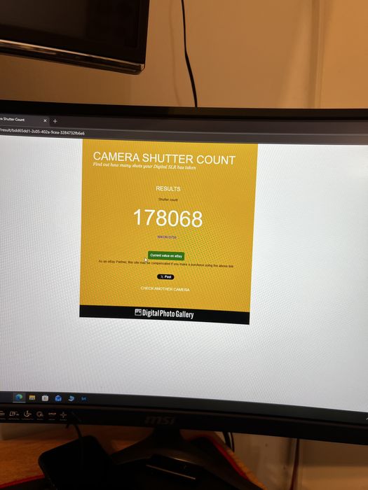 Nikon D750  DSLR Full frame 178086 cadre