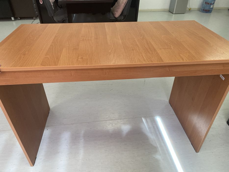 Стульчики , шкаф, стол парта