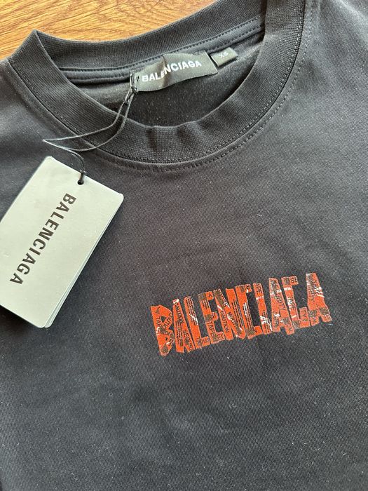 Мъжка,памучна,черна тениска Balenciaga с голяма щампа на гърба