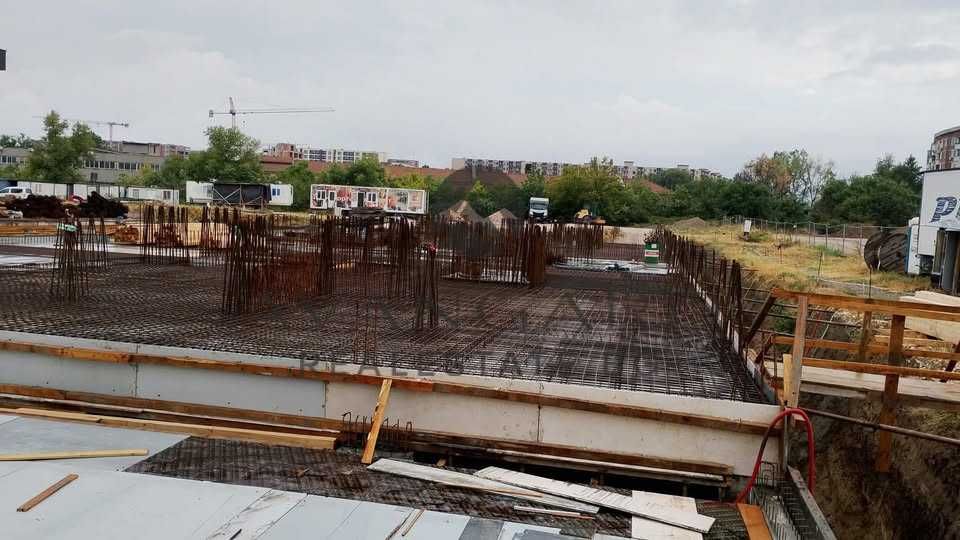 Продава се Двустаен апартамент в Пловдив, Кючук Париж - 65 кв.м за 1178 €/кв.м - Снимка #1