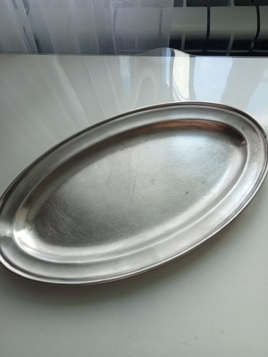 Продам поднос мельхиоровый