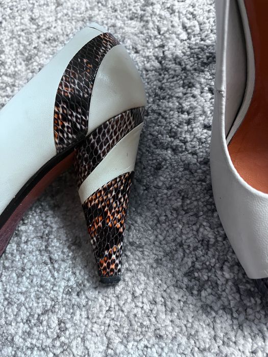 Обувки на Gianni