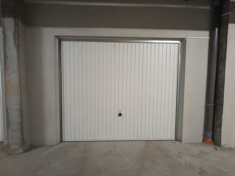 ГАРАЖ под наем в кв. Овча Купел, от Собственик