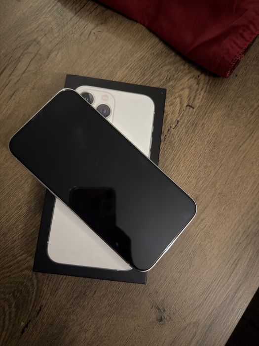 Телефон  iPhone 13 pro max