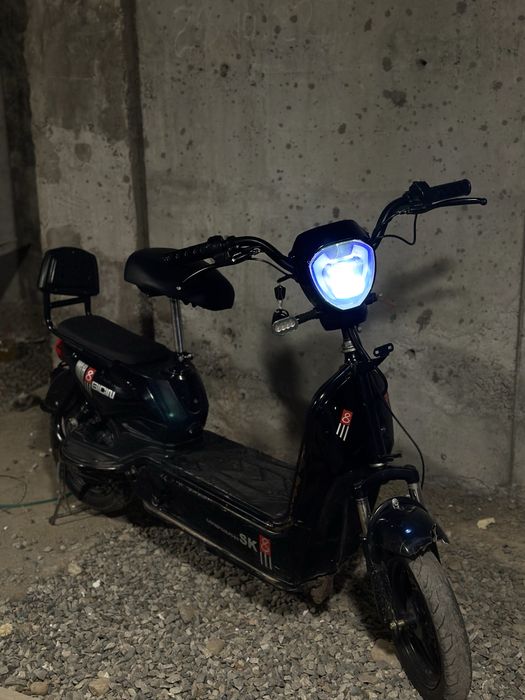 продам ск8 электро мопед