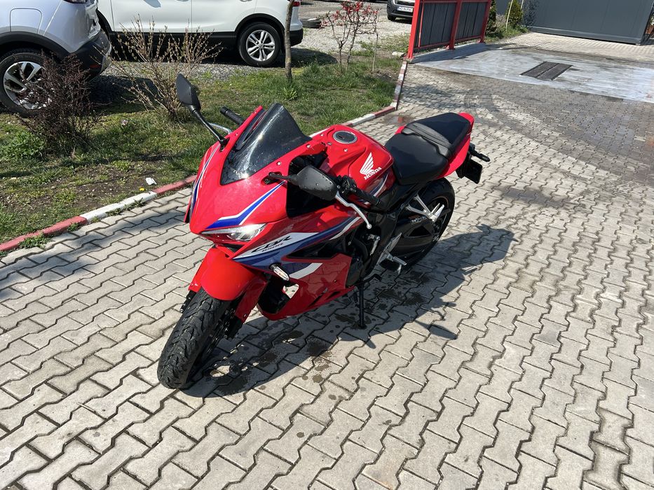 Honda CBR 650R 2024 E-Clutch