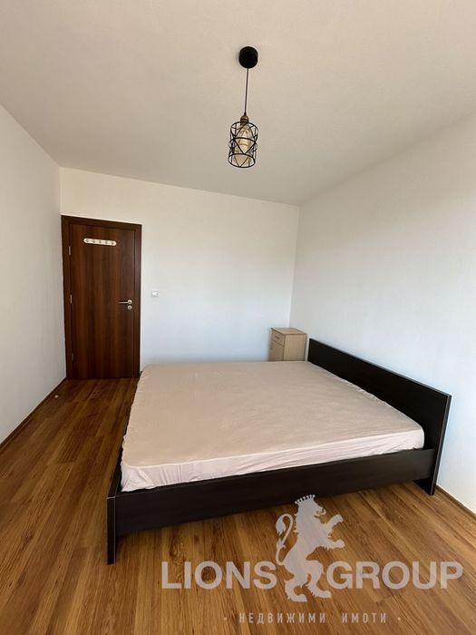 Продава се Тристаен апартамент в Варна, Възраждане 1 - 89 кв.м за 1852 €/кв.м - Снимка #6