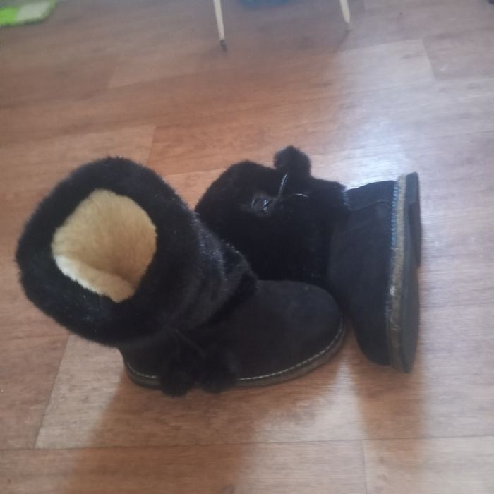 Продам  мангольские унты