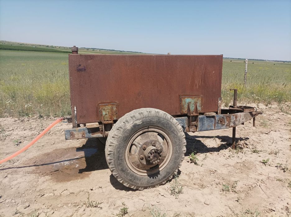 Прицеп бочка 1,5 куба. Бочка