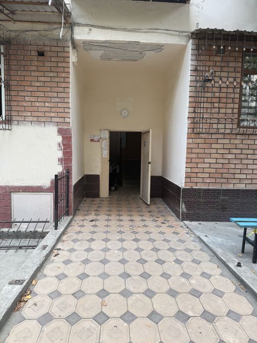 Алгоритимда 3/4-хона қилинган дом сотилади