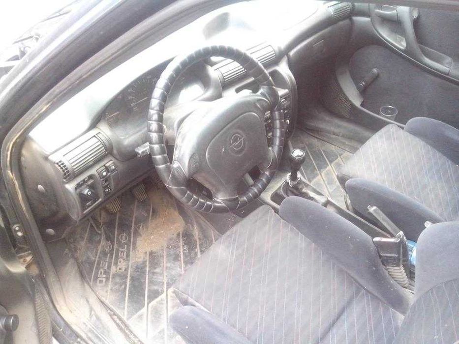 Опел  астра  1.8 16 в