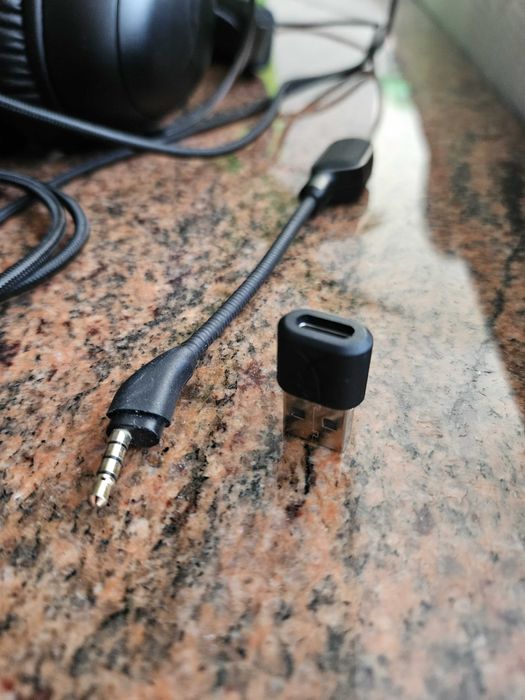 Casti Gaming HyperX Cloud III