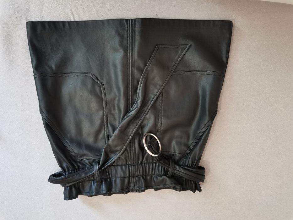 Нови кожени поли Zara, Waikiki М размер