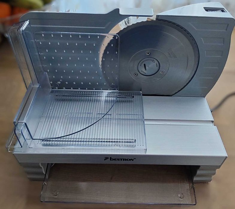 Електрическа резачка за храна Bestron AFS9018S - Колбасорезачка