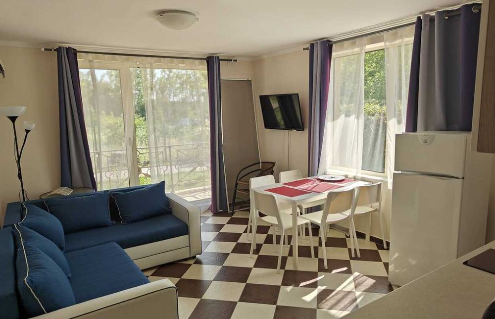 Продава се Двустаен апартамент в Созопол - 70 кв.м за 1429 €/кв.м - Снимка #1