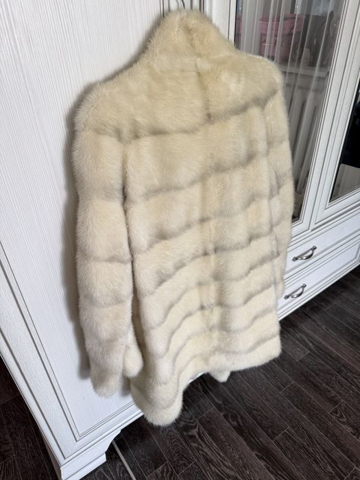Продам норковую шубу