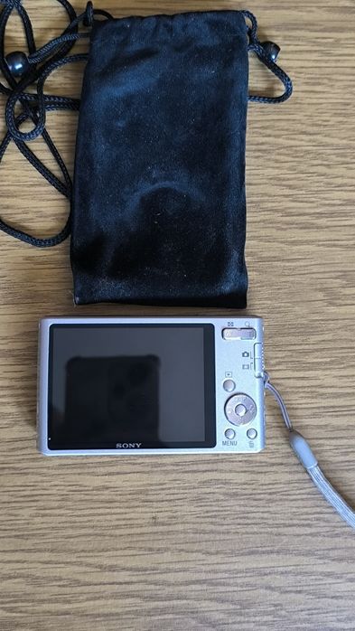 Дигитален фотоапарат Sony DSC-W330 14.1 мегапиксела