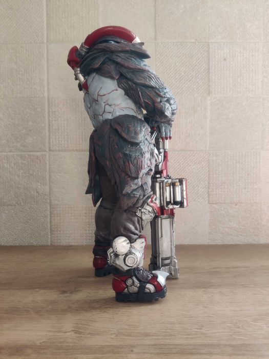 Quake Champions Scalebearer Edition фигура, като нова