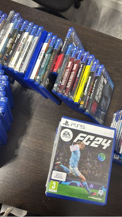 Игры диски для пс5 пс4 ps4 ps5. Resident evil 2/3/4. Человек паук.