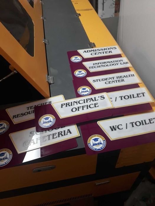 Таблички в Ташкенте, Таблички для дверей, Таблички на заказ, Знак Лого