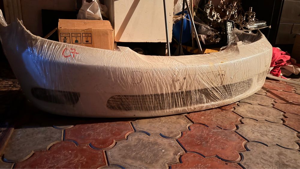 Продам бампер передний виндом 30тый кузов