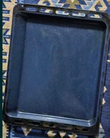 Продам противень для печи.