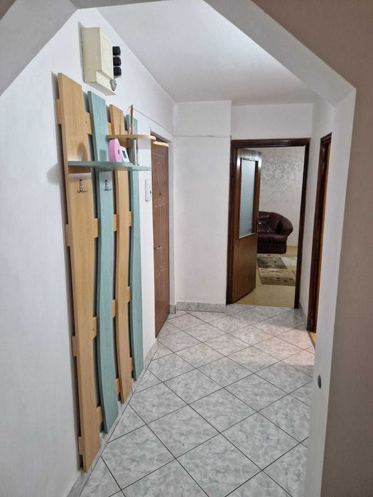 Inchiriez apartament 3 camere Traian