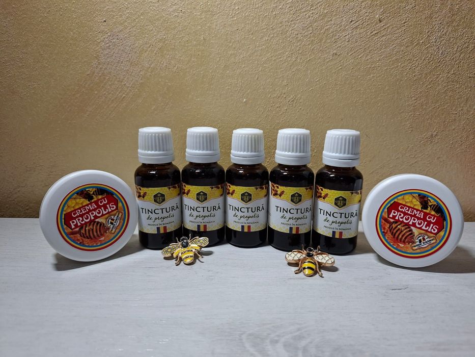 Miere de albine, tinctură de propolis și cremă cu propolis