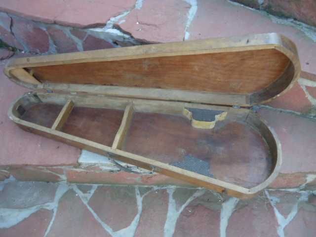 ретро кутии за цигулка.