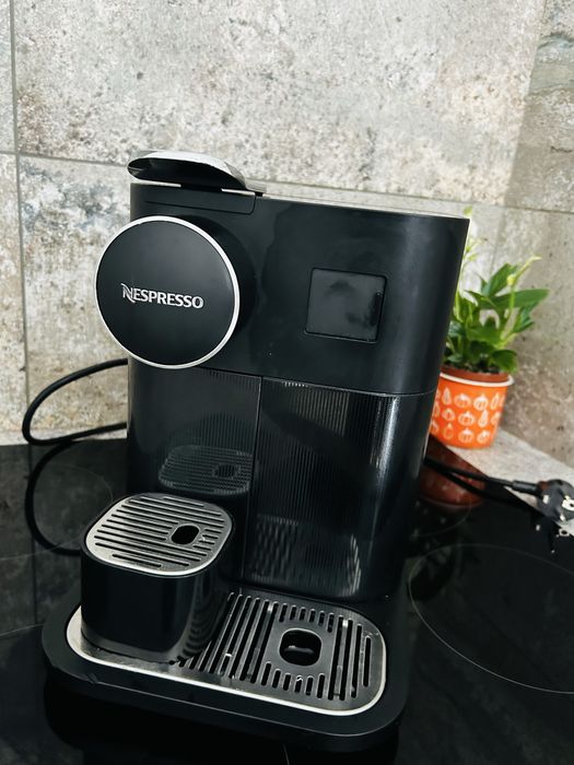 Espressor Gran Latissima Nespresso