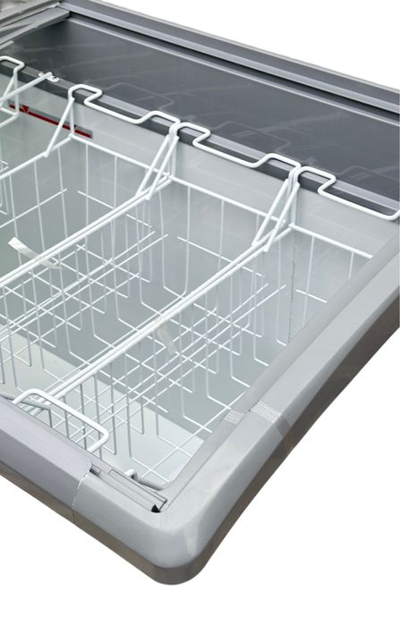 Морозильники для магазина со стеклом