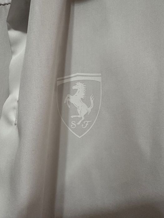 Cămașă albă Scuderia Ferrari, mărime S, nouă cu etichetă, 100% bumbac, logo Ferrari
